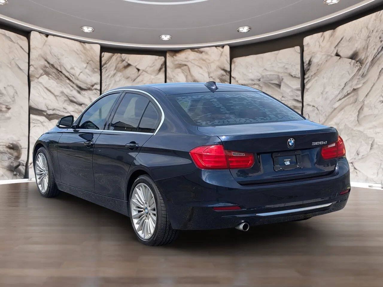 Used 2014 BMW 328d Sedan RWD image 6