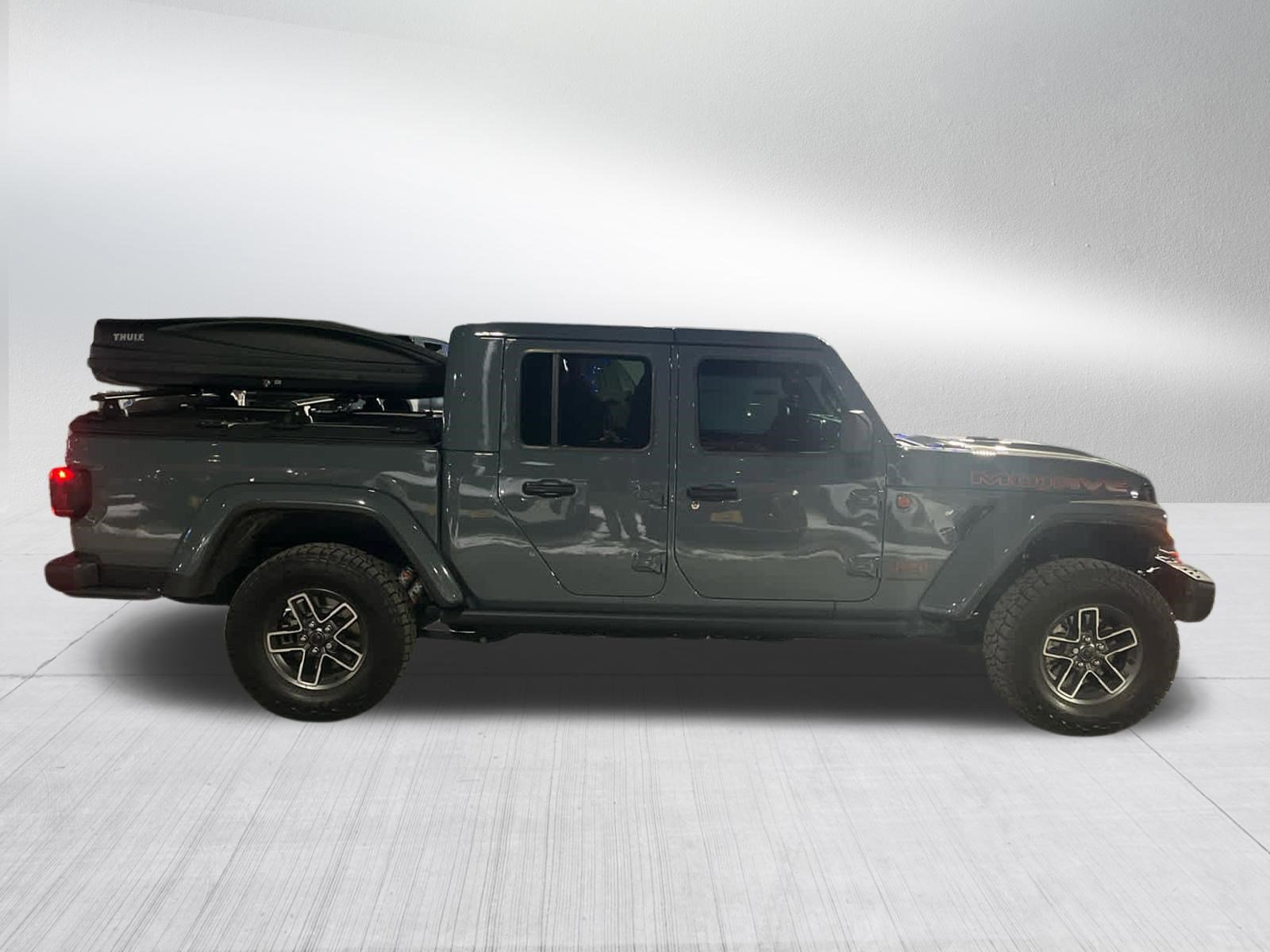 Used 2025 Jeep Gladiator Mojave image 4