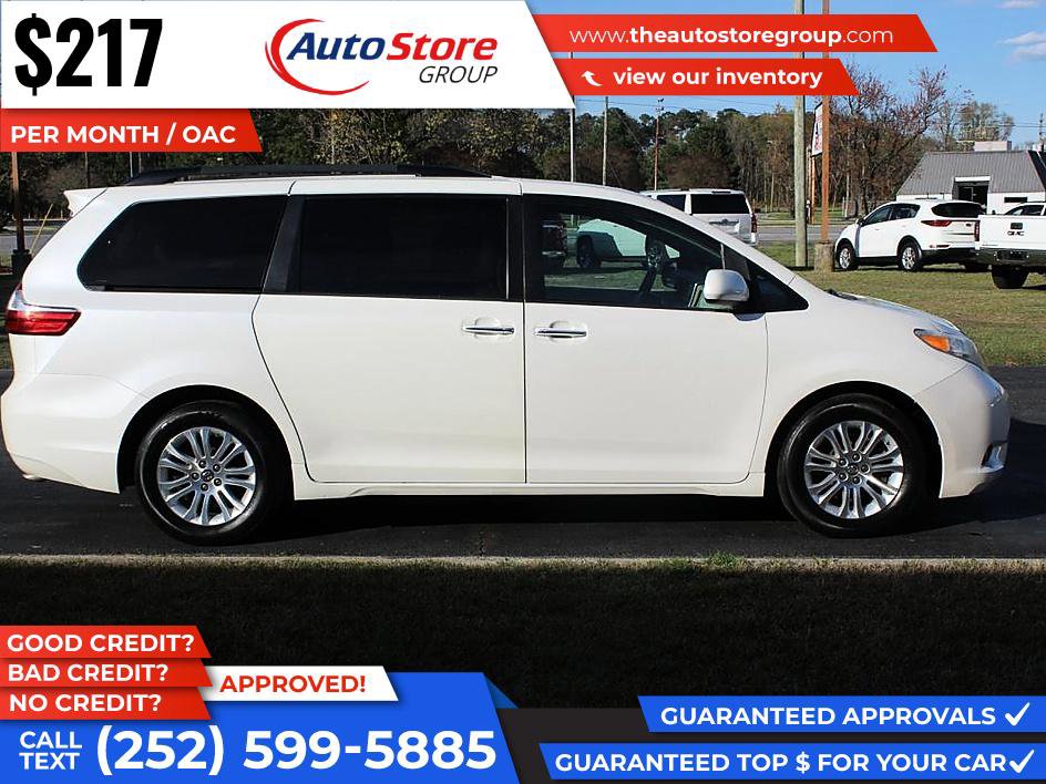 Used 2016 Toyota Sienna XLE FWD image 5