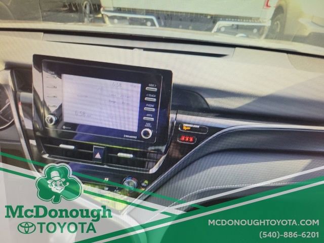 Used 2024 Toyota Camry SE image 16