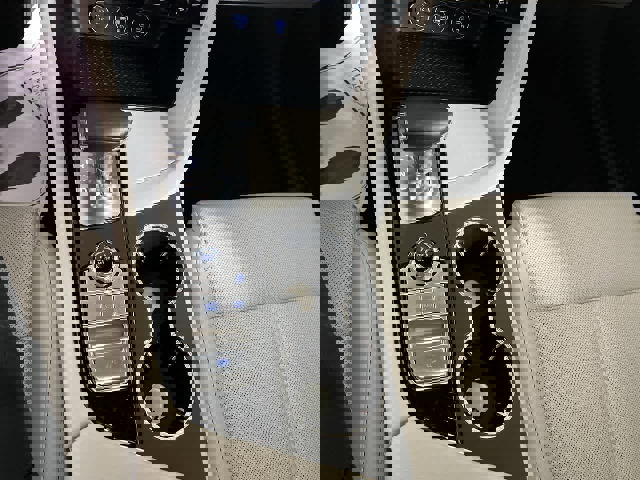 Used 2024 Genesis G70 2.5T image 21