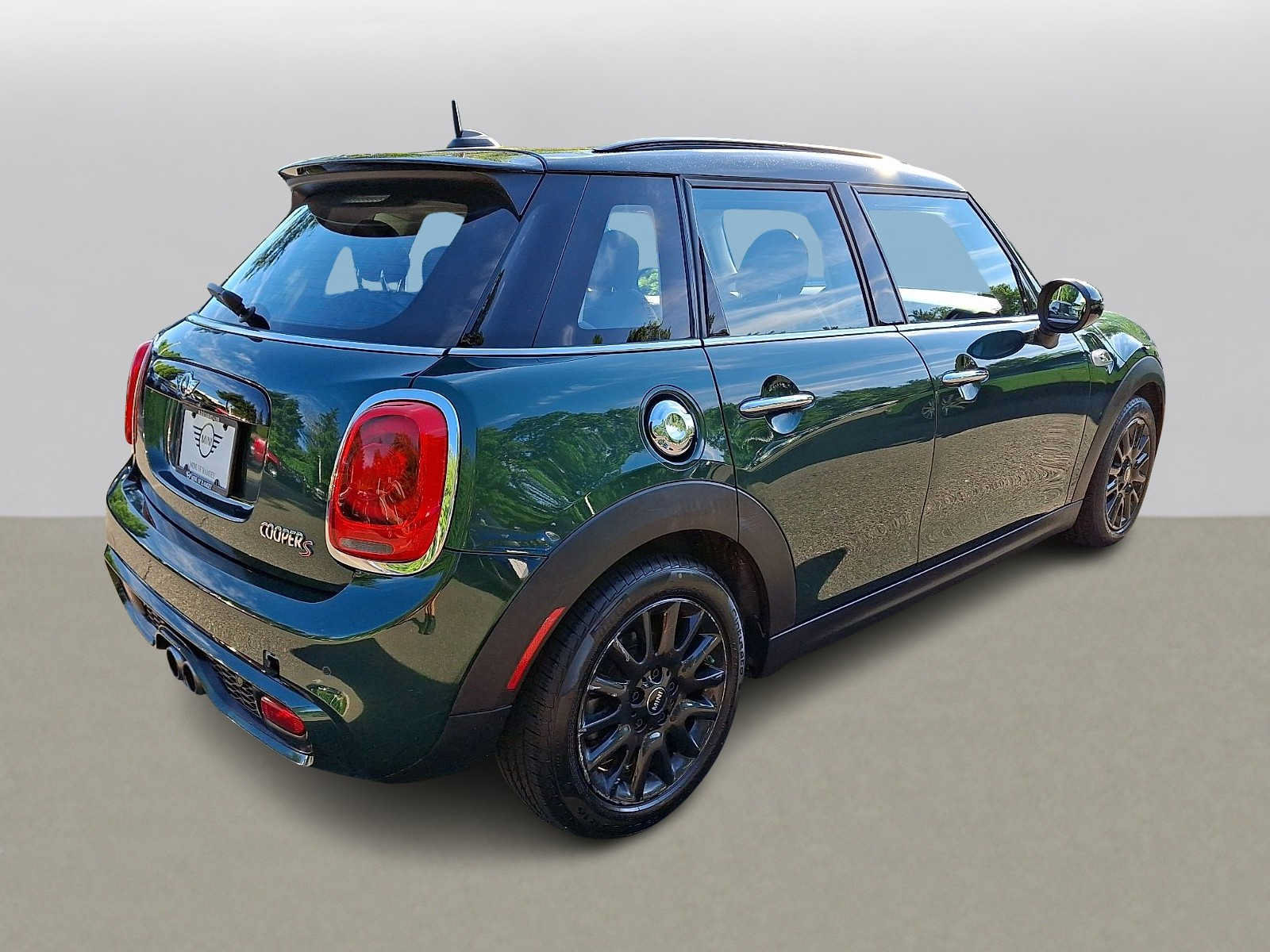 Used 2017 MINI Cooper S FWD image 4