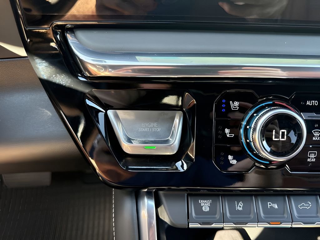 New 2026 GMC Sierra 2500 Denali Ultimate AWD/4WD image 24