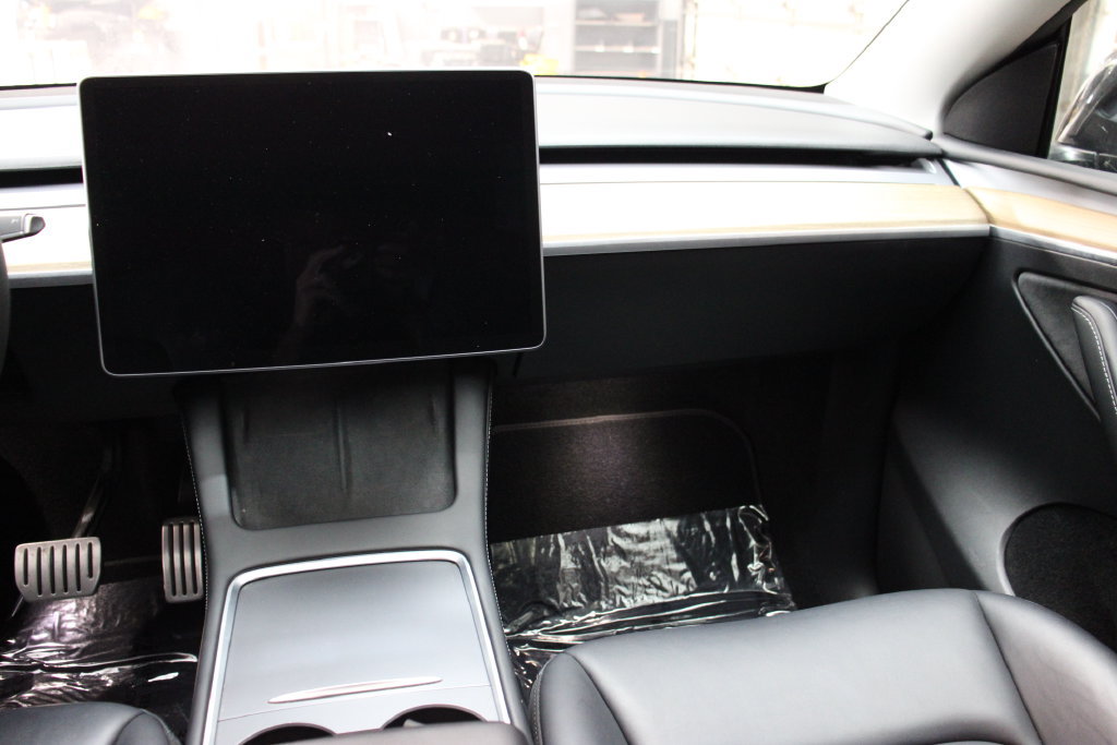 Used 2023 Tesla Model Y Performance AWD/4WD image 10