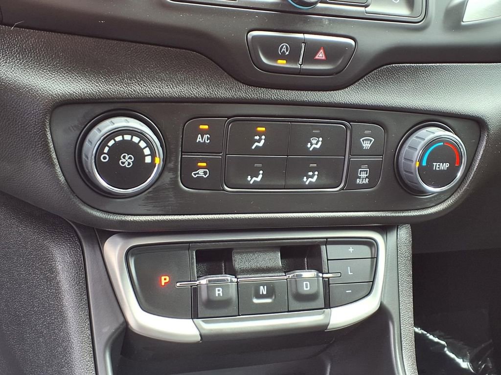 Used 2024 GMC Terrain SLE w/ Elevation Edition FWD image 21