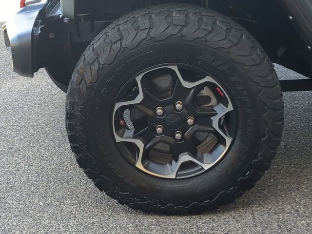 Used 2023 Jeep Wrangler Unlimited Rubicon w/ Cold Weather Group AWD/4WD image 11