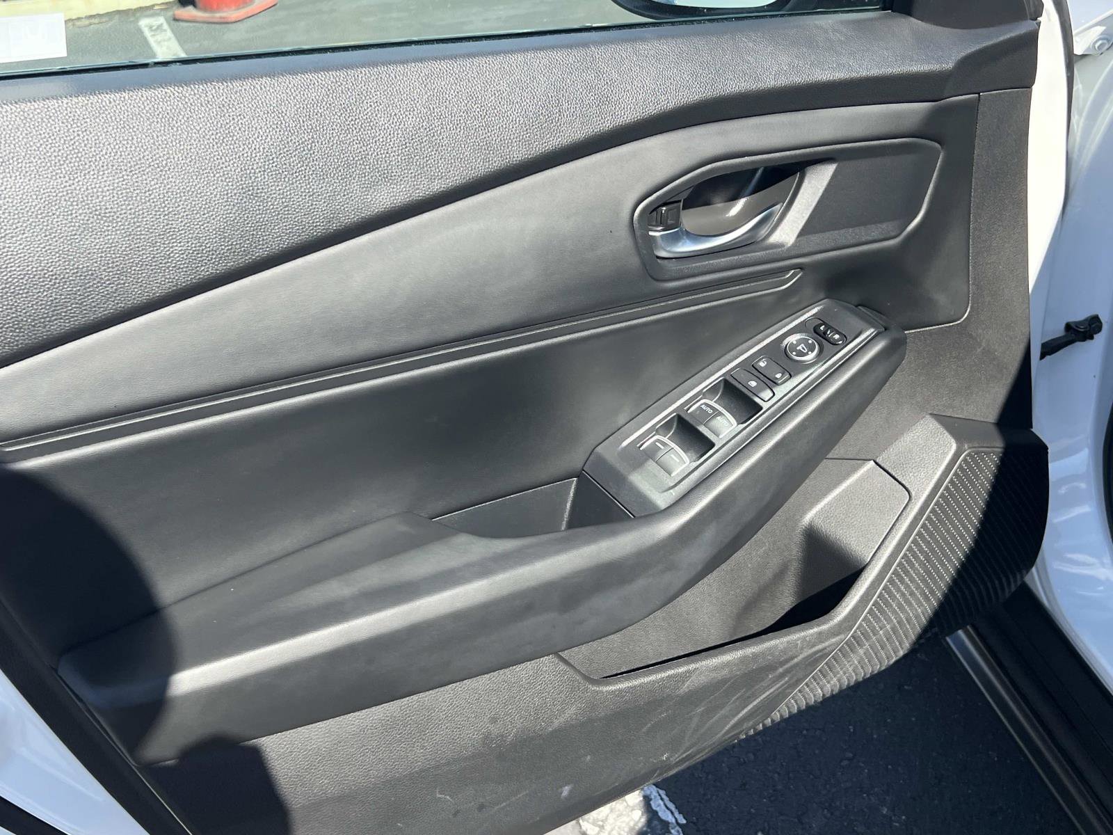 Used 2023 Honda Accord EX image 6