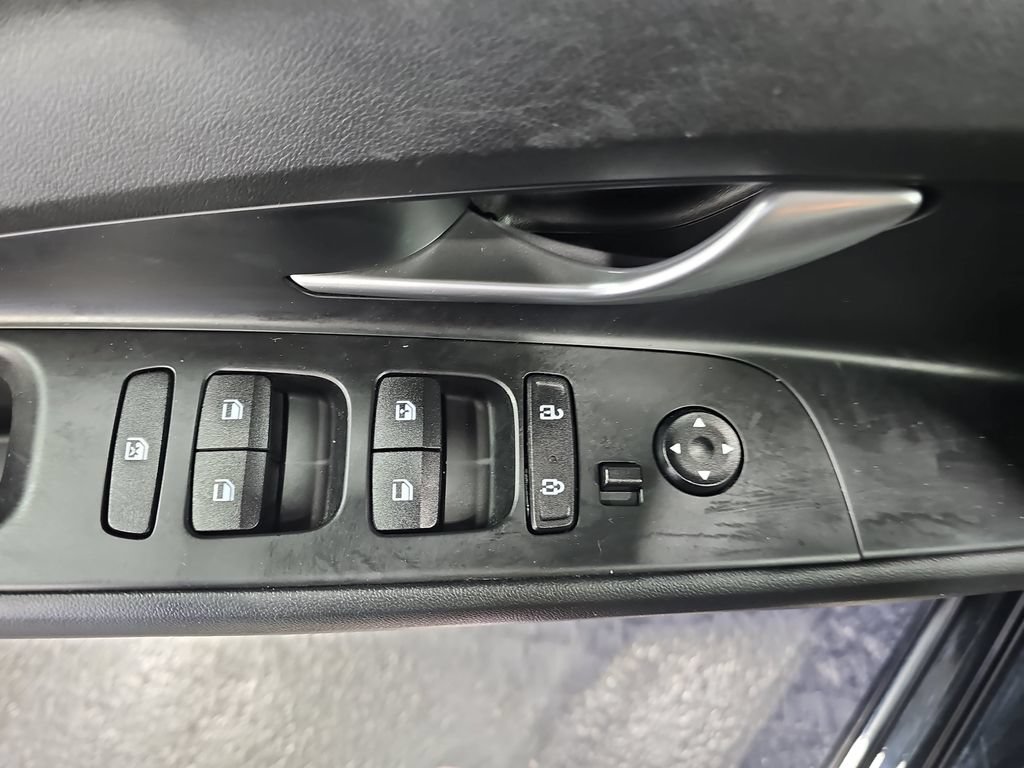 Certified 2023 Hyundai Elantra SEL w/ Convenience Package FWD image 28