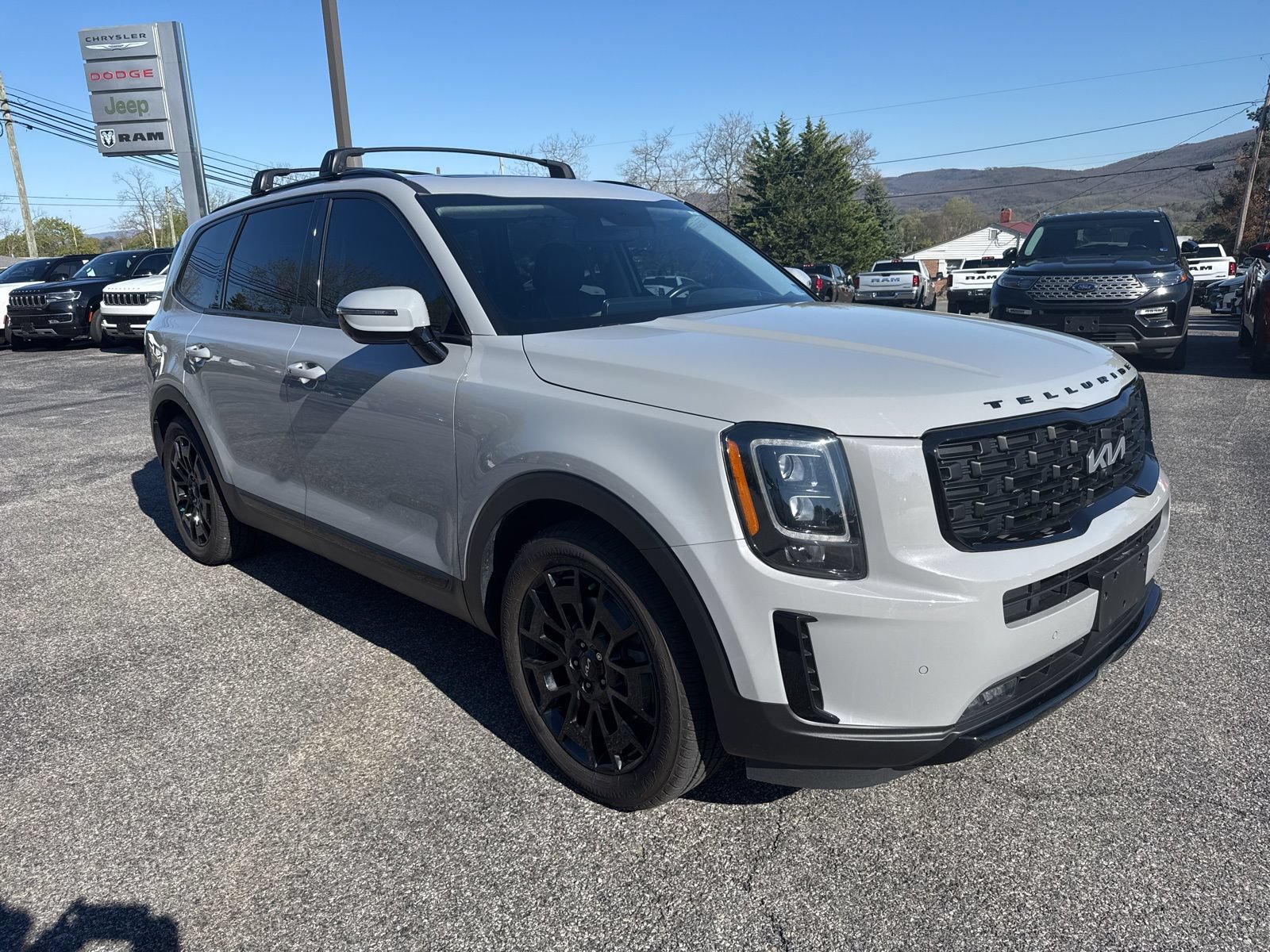 Used 2022 Kia Telluride SX w/ SX Prestige Package AWD/4WD image 7