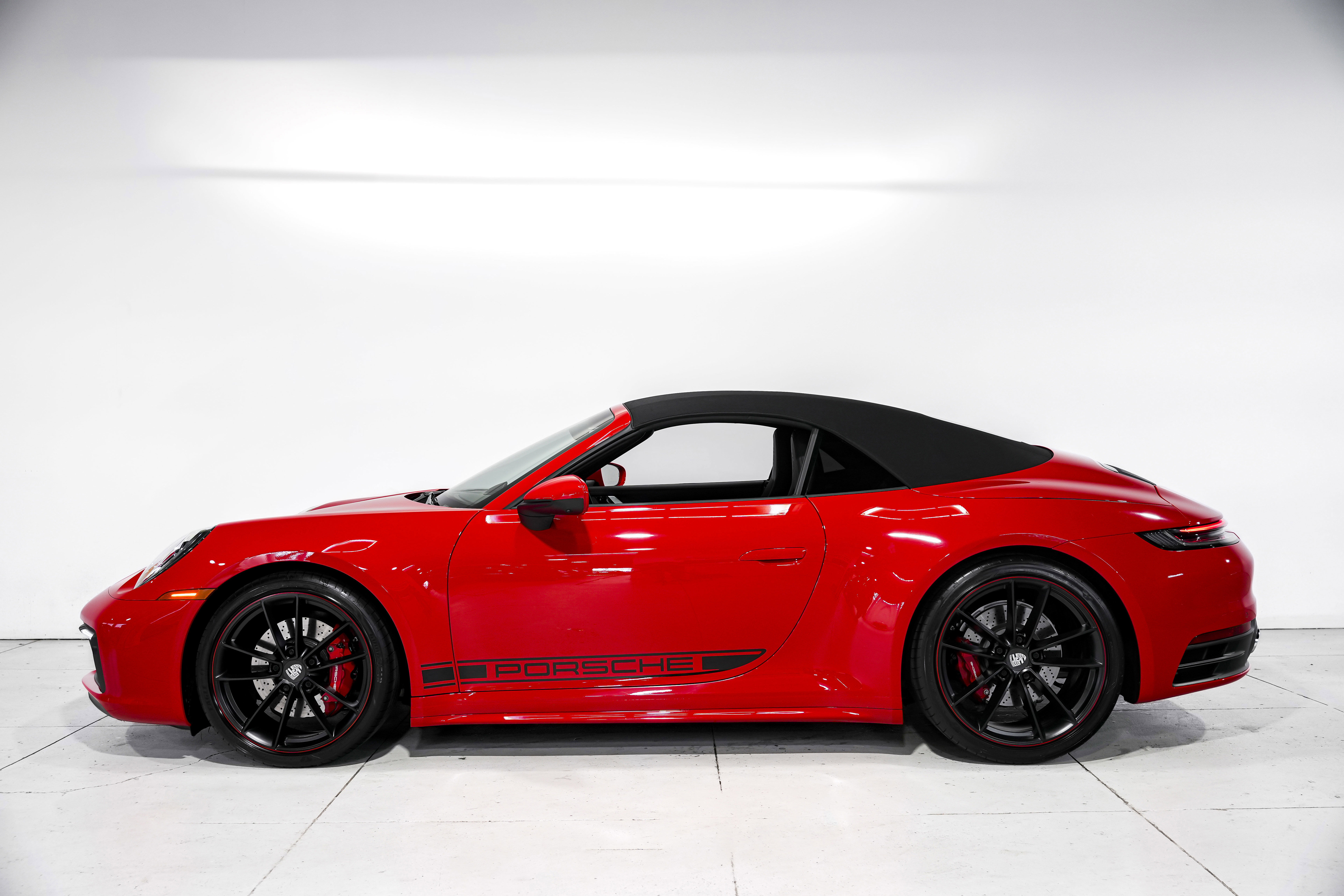 Used 2021 Porsche 911 Carrera S image 7