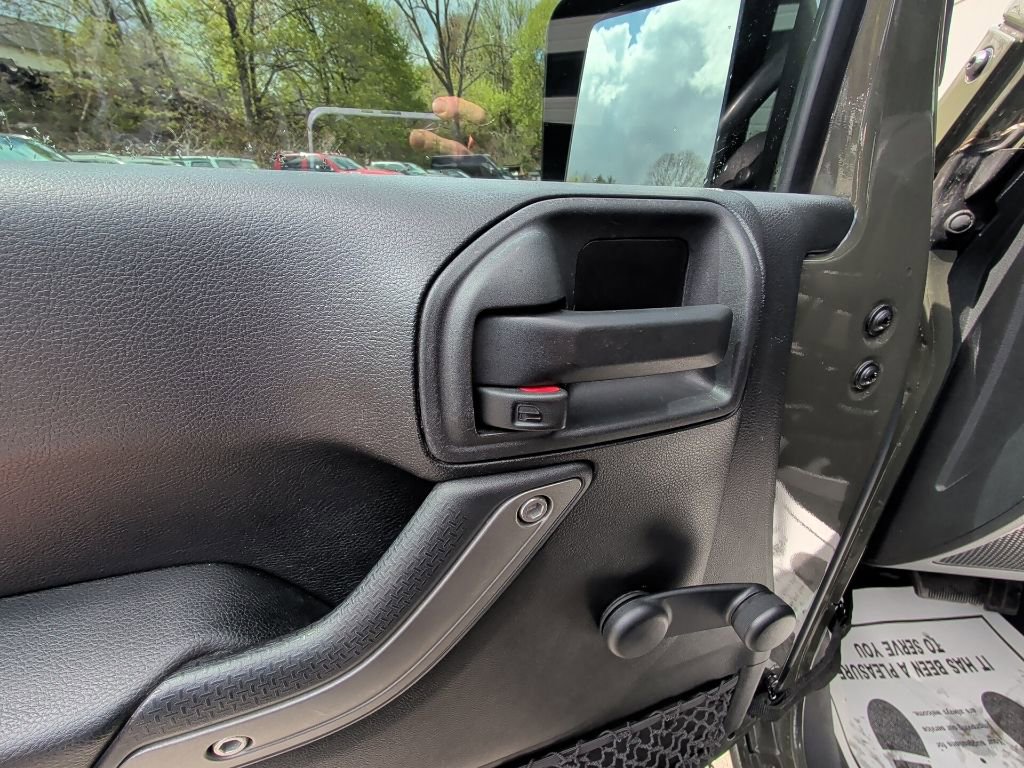 Used 2016 Jeep Wrangler Sport AWD/4WD image 11