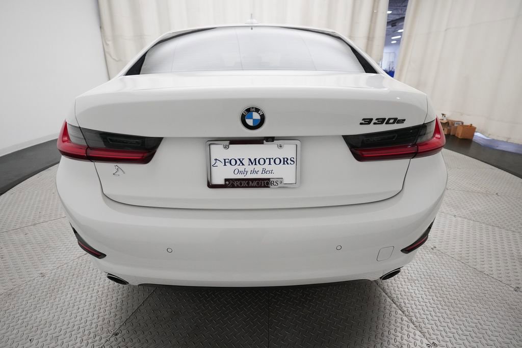 Used 2021 BMW 330e xDrive w/ Convenience Package image 26