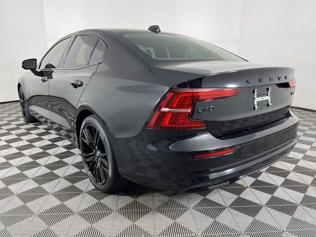 Used 2024 Volvo S60 B5 Plus FWD image 8