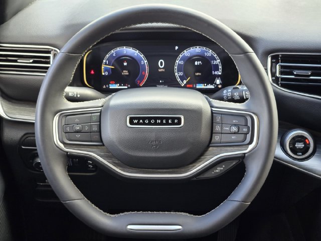 Used 2024 Jeep Wagoneer L Series II RWD image 27