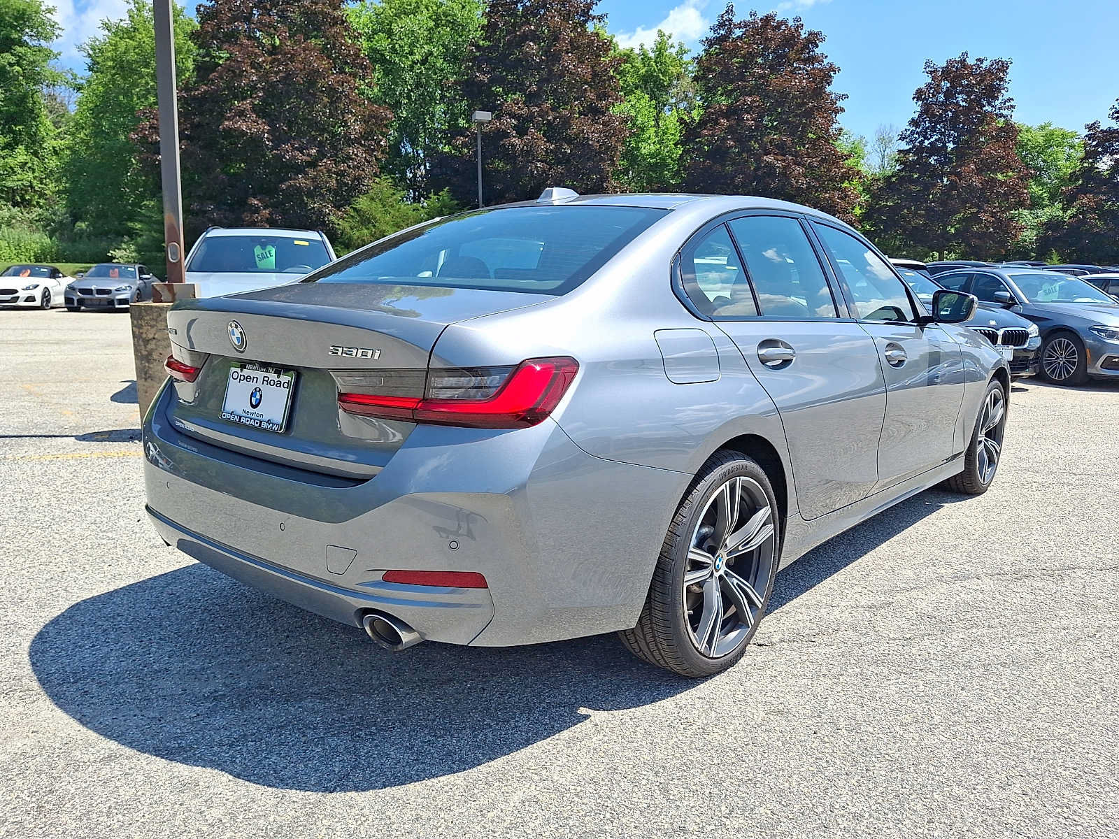 Used 2023 BMW 330i xDrive Sedan w/ Convenience Package AWD/4WD image 6