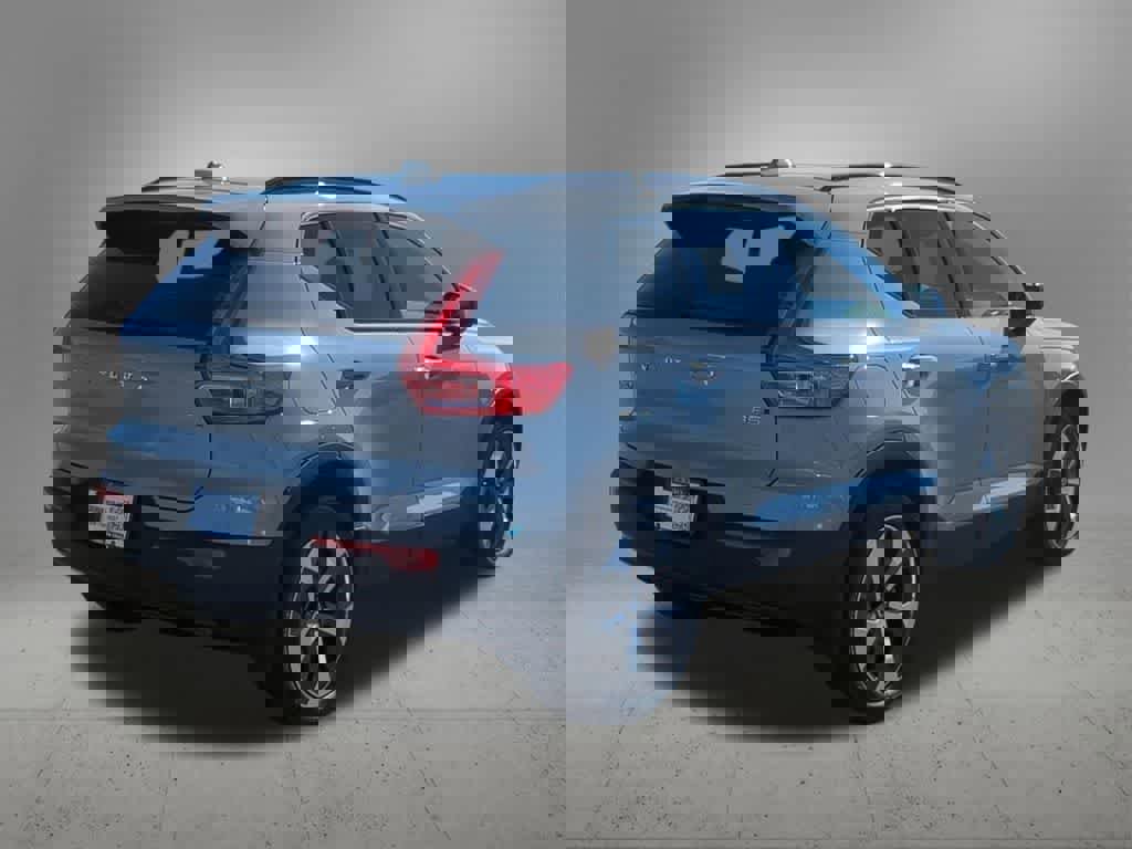 Used 2026 Volvo XC40 B5 Plus w/ Protection Package Premier image 6