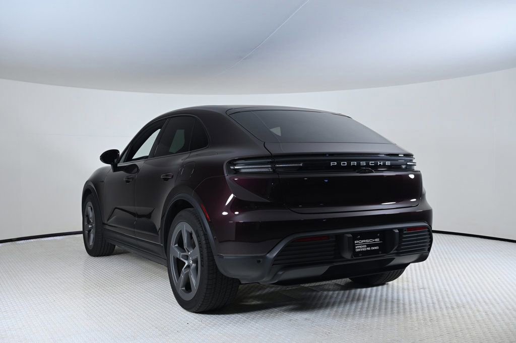 Certified 2025 Porsche Macan Electric image 3