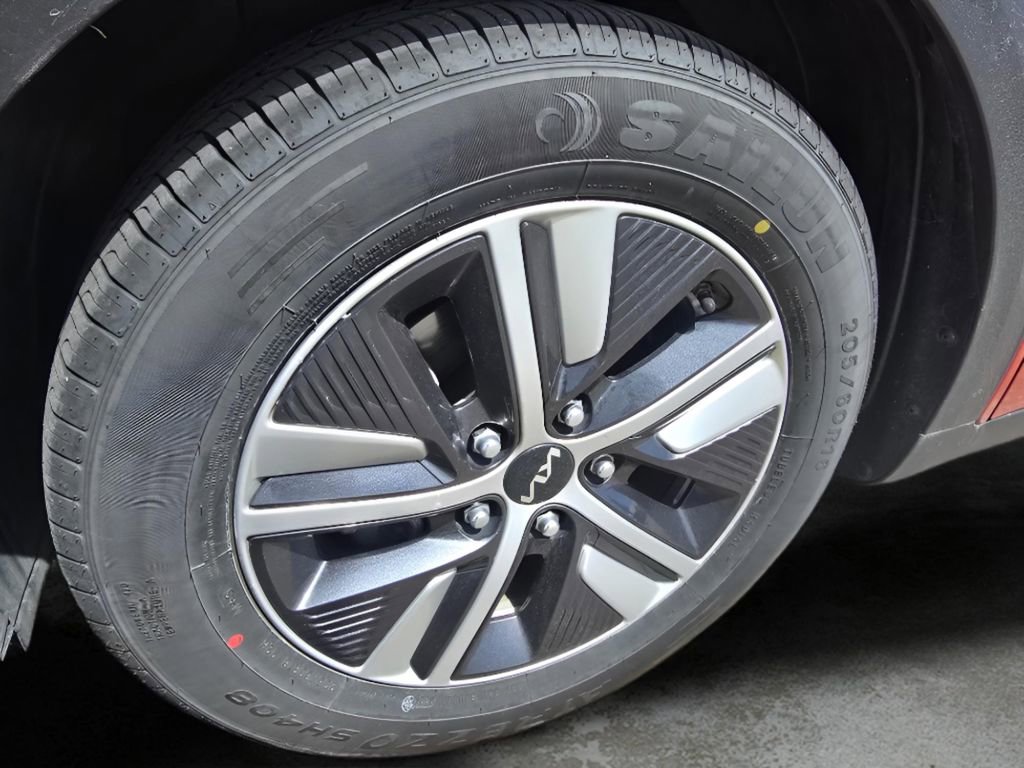 Used 2022 Kia Niro LXS FWD image 15