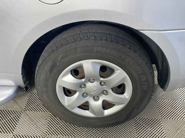 Used 2008 Kia Sedona LX FWD image 19