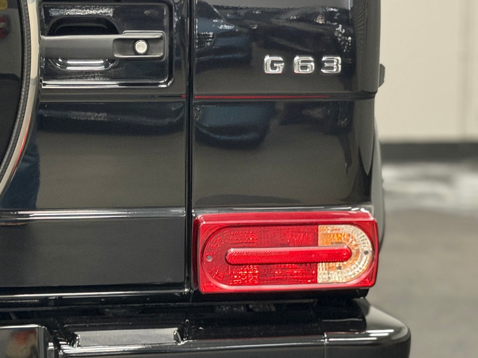 Used 2017 Mercedes-Benz G 63 AMG 4MATIC image 14