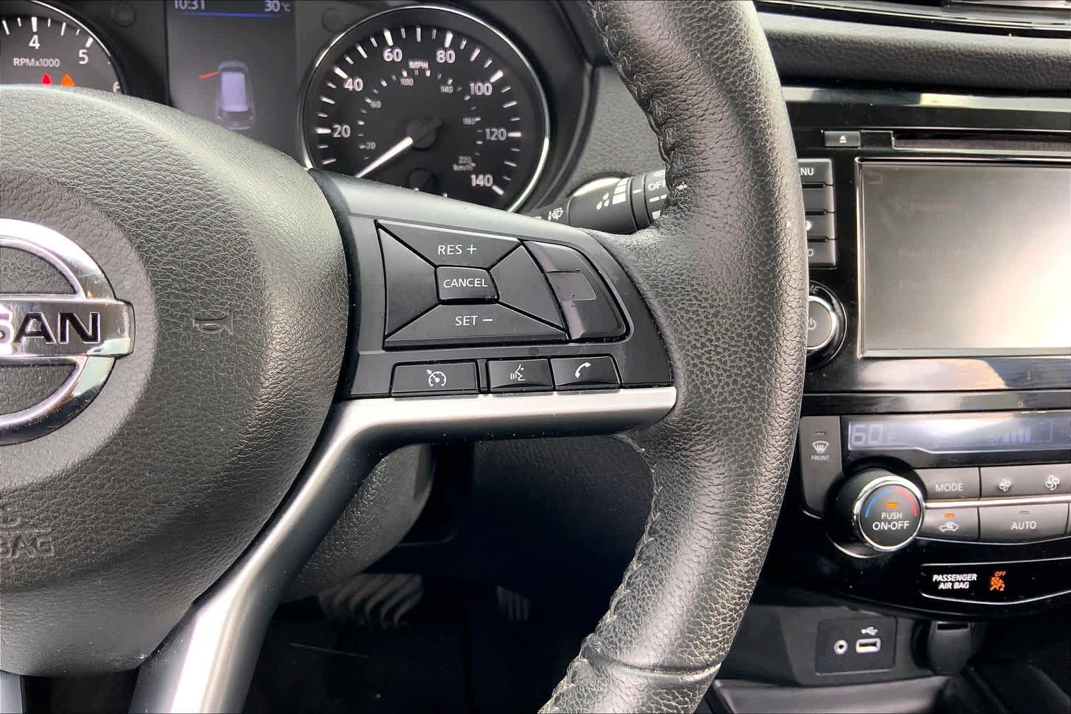 Used 2020 Nissan Rogue SV FWD image 24