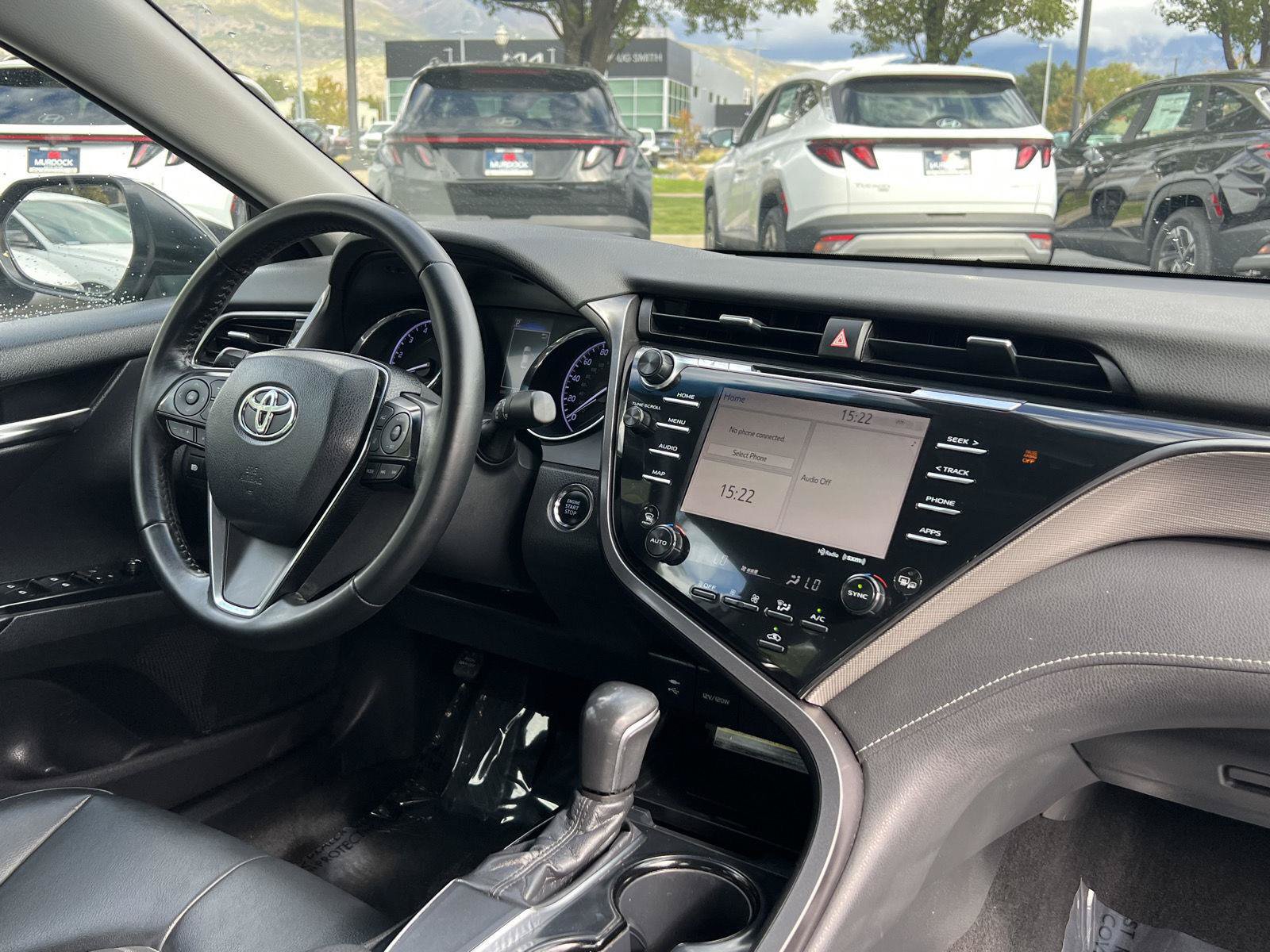 Used 2019 Toyota Camry SE w/ Audio Package FWD image 3