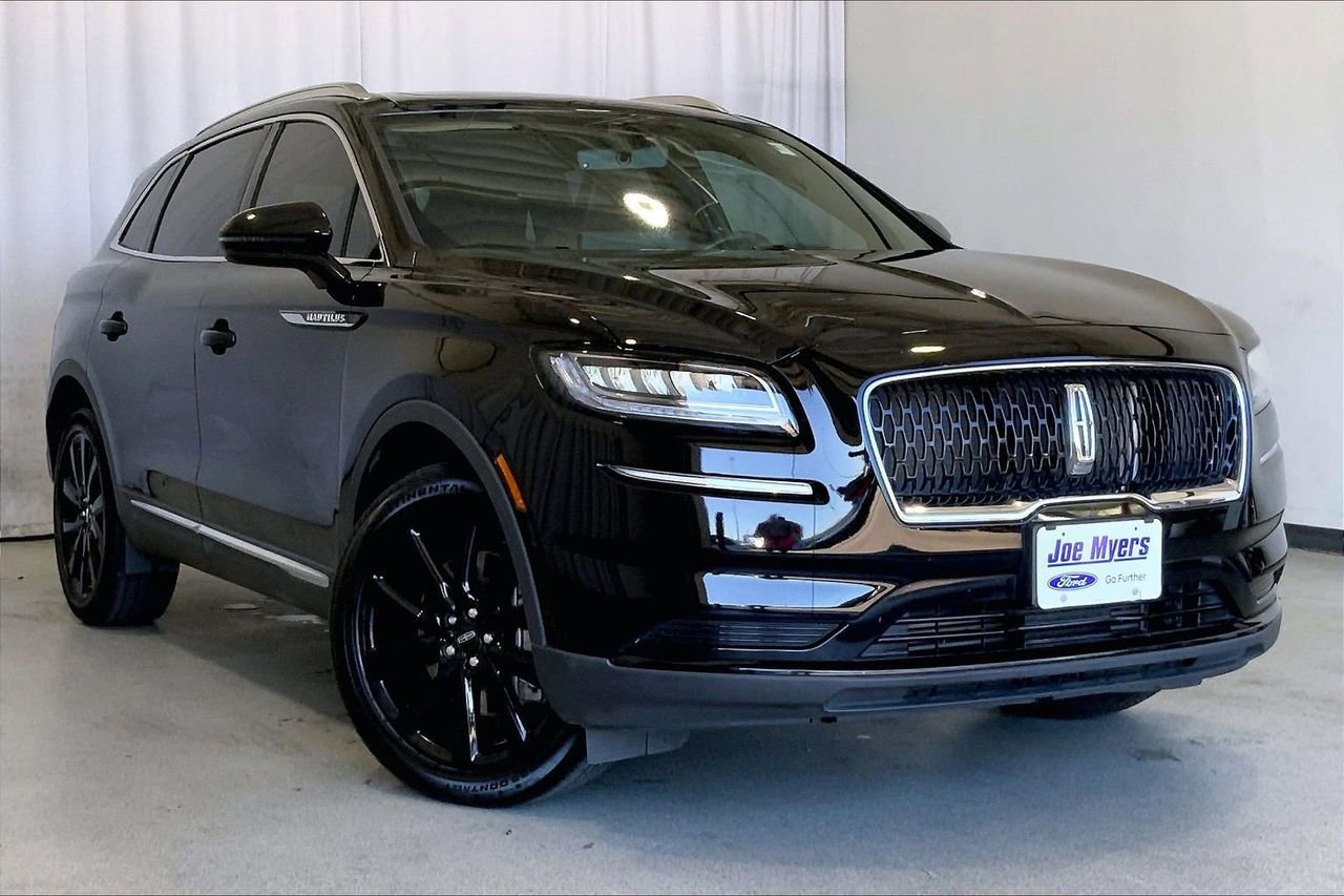 Used 2023 Lincoln Nautilus Reserve w/ Monochromatic Package image 34