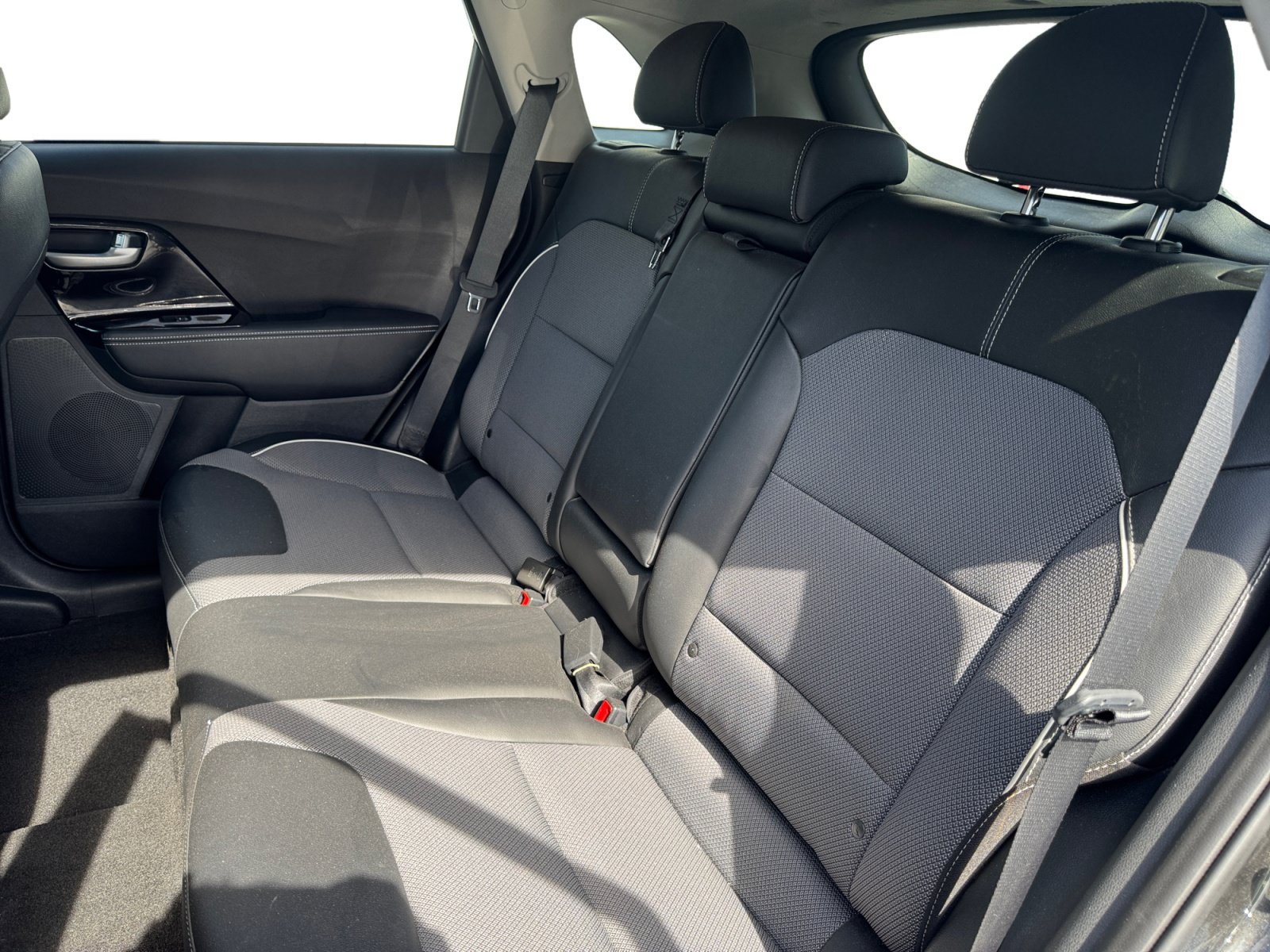 Used 2022 Kia Niro EX FWD image 13