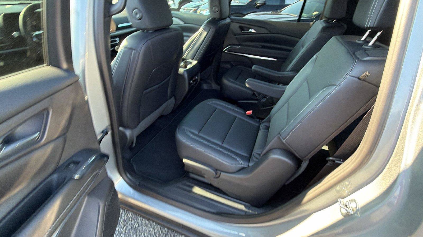 New 2026 Chevrolet Traverse LT AWD/4WD image 17