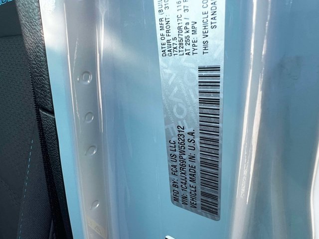 Used 2023 Jeep Wrangler Unlimited Rubicon 4xe w/ Steel Bumper Group AWD/4WD image 17