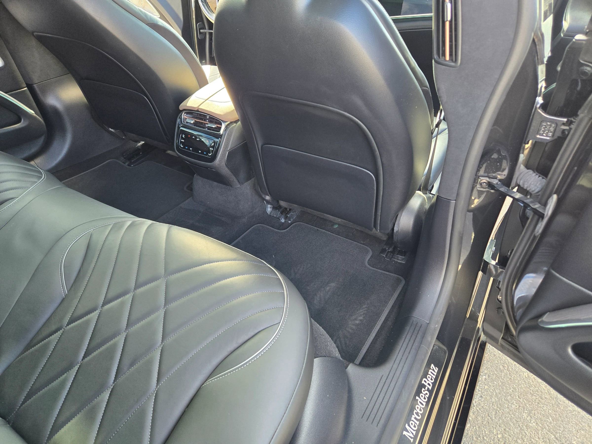 Used 2023 Mercedes-Benz EQS 580 4MATIC Sedan w/ Exclusive Trim Package image 65