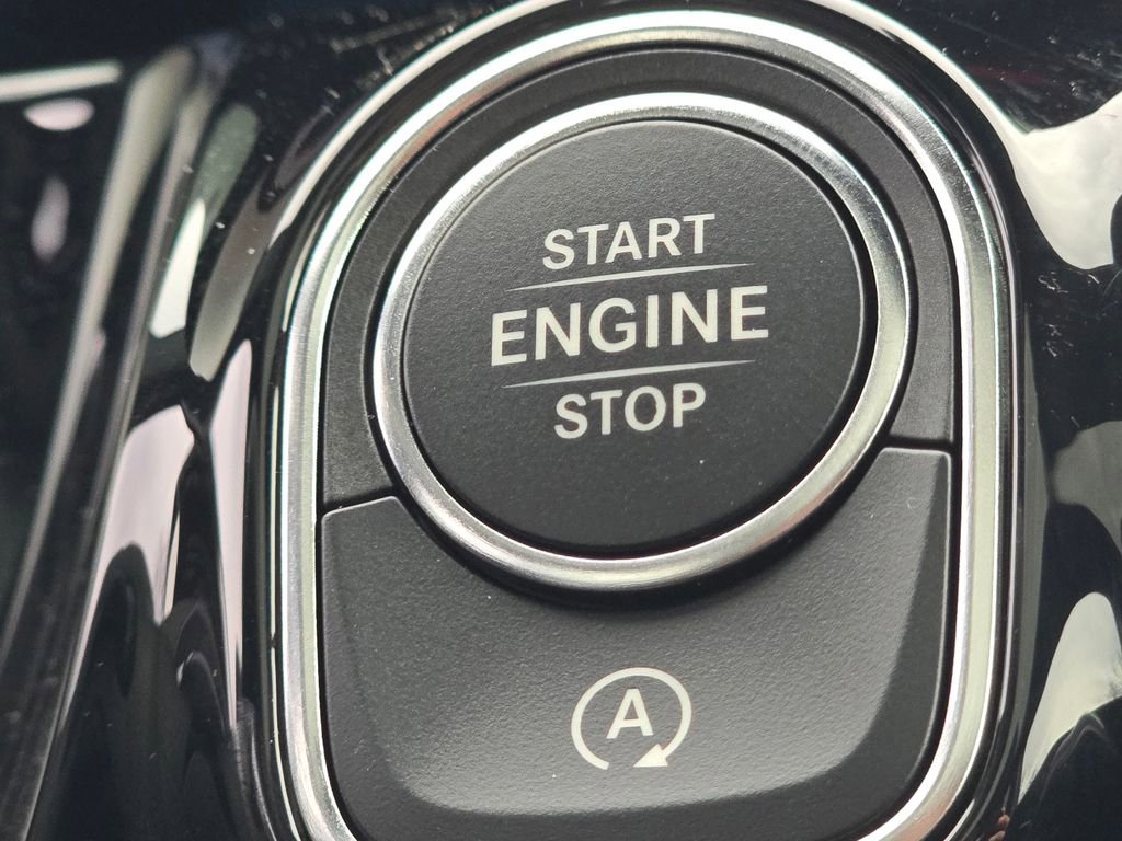 Used 2026 Mercedes-Benz GLA 250 4MATIC image 34