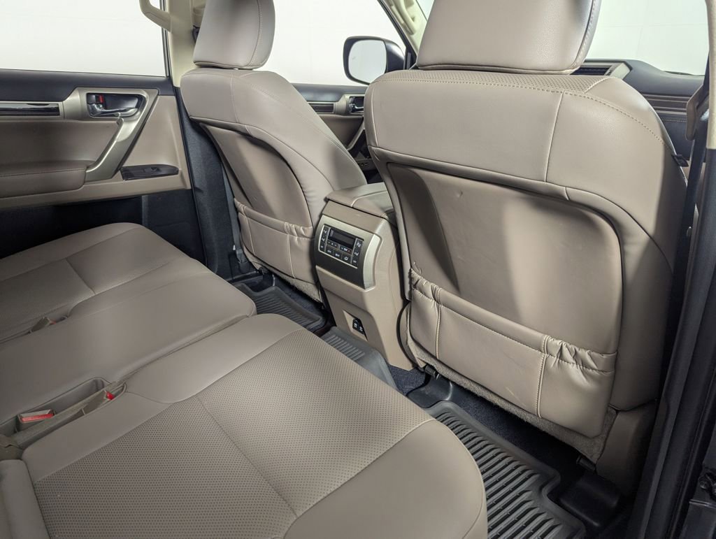 Used 2020 Lexus GX 460 Premium w/ Premium Package image 37