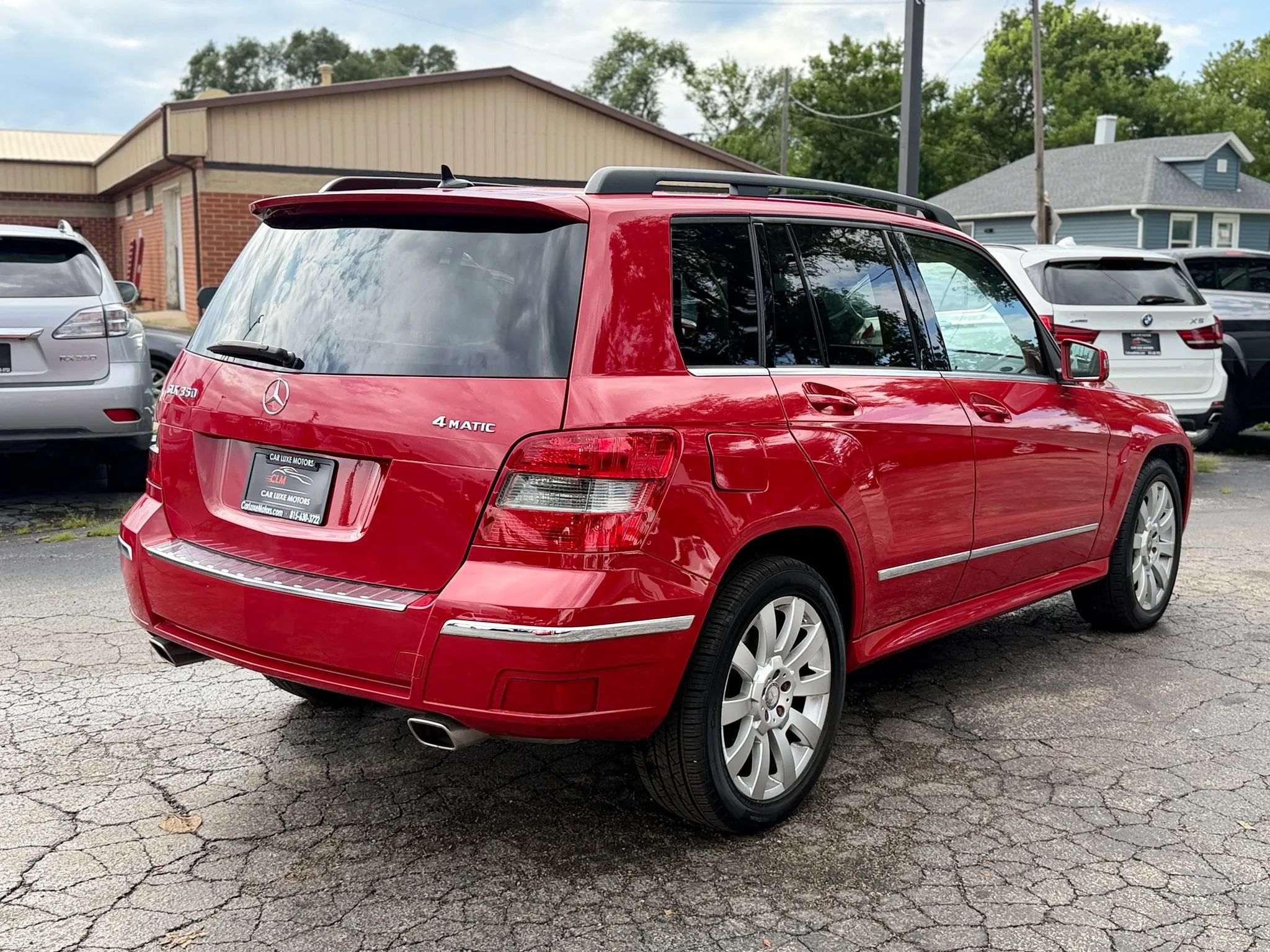 Used 2011 Mercedes-Benz GLK 350 4MATIC image 4