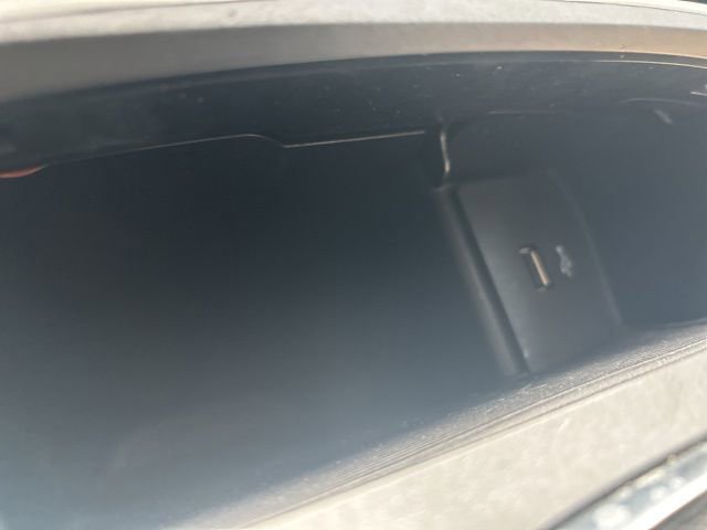 Used 2018 Ford Edge SEL FWD image 29