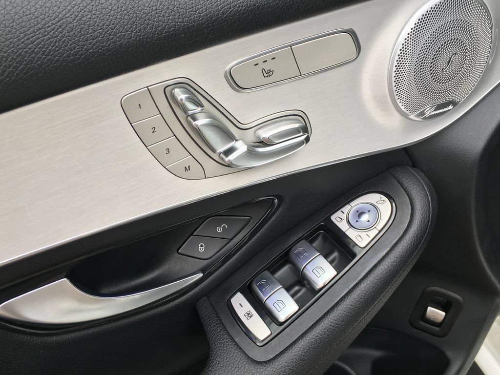 Used 2021 Mercedes-Benz GLC 300 4MATIC image 19