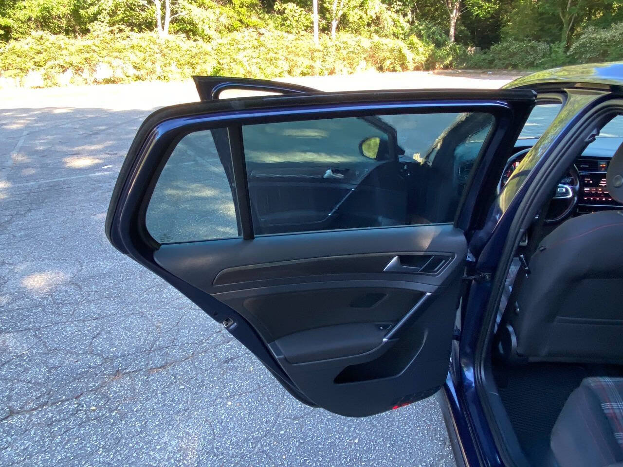 Used 2018 Volkswagen GTI SE FWD image 44
