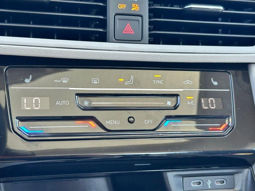 New 2026 Volkswagen Jetta SE FWD image 12