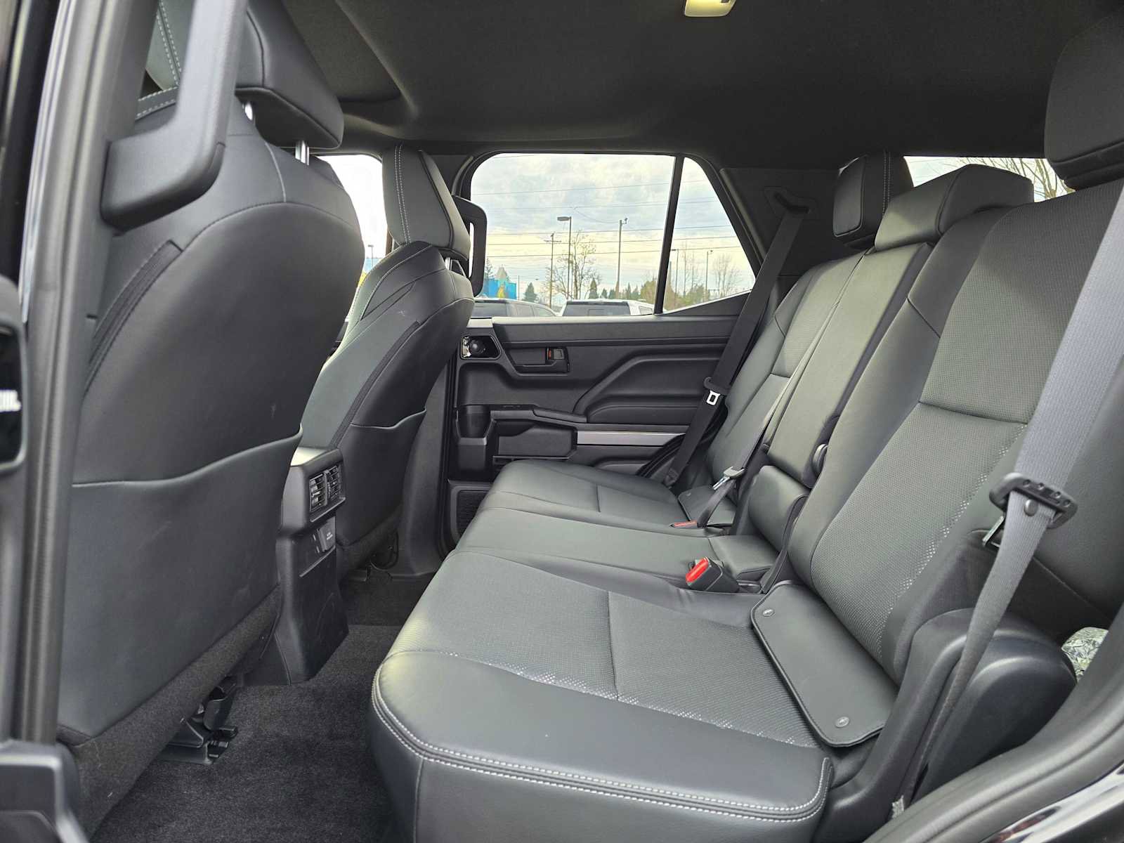 Certified 2025 Toyota 4Runner TRD Off-Road Premium image 17