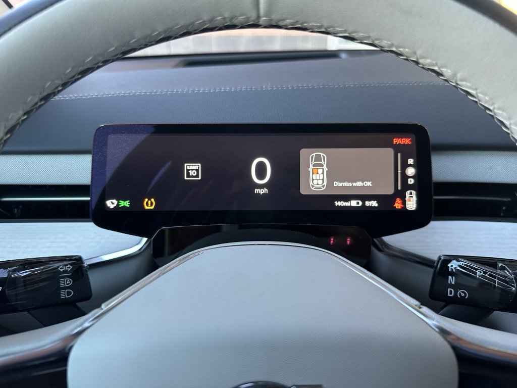 Used 2025 Volvo EX90 Plus image 14