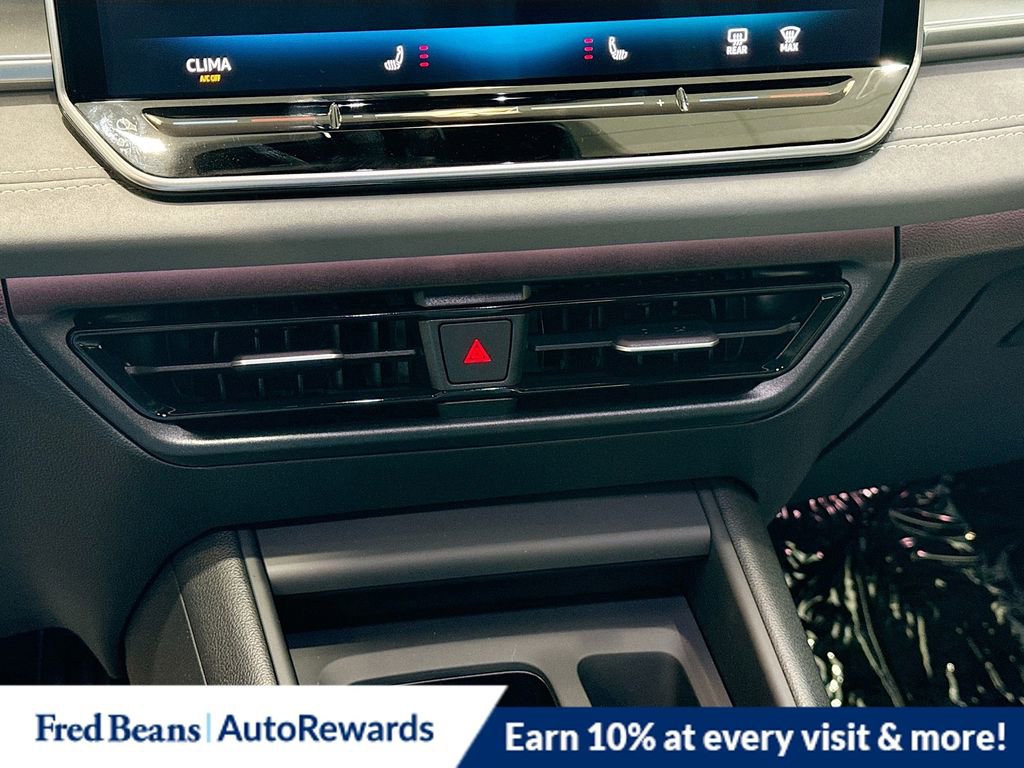 New 2026 Volkswagen Tiguan SE R-Line image 9