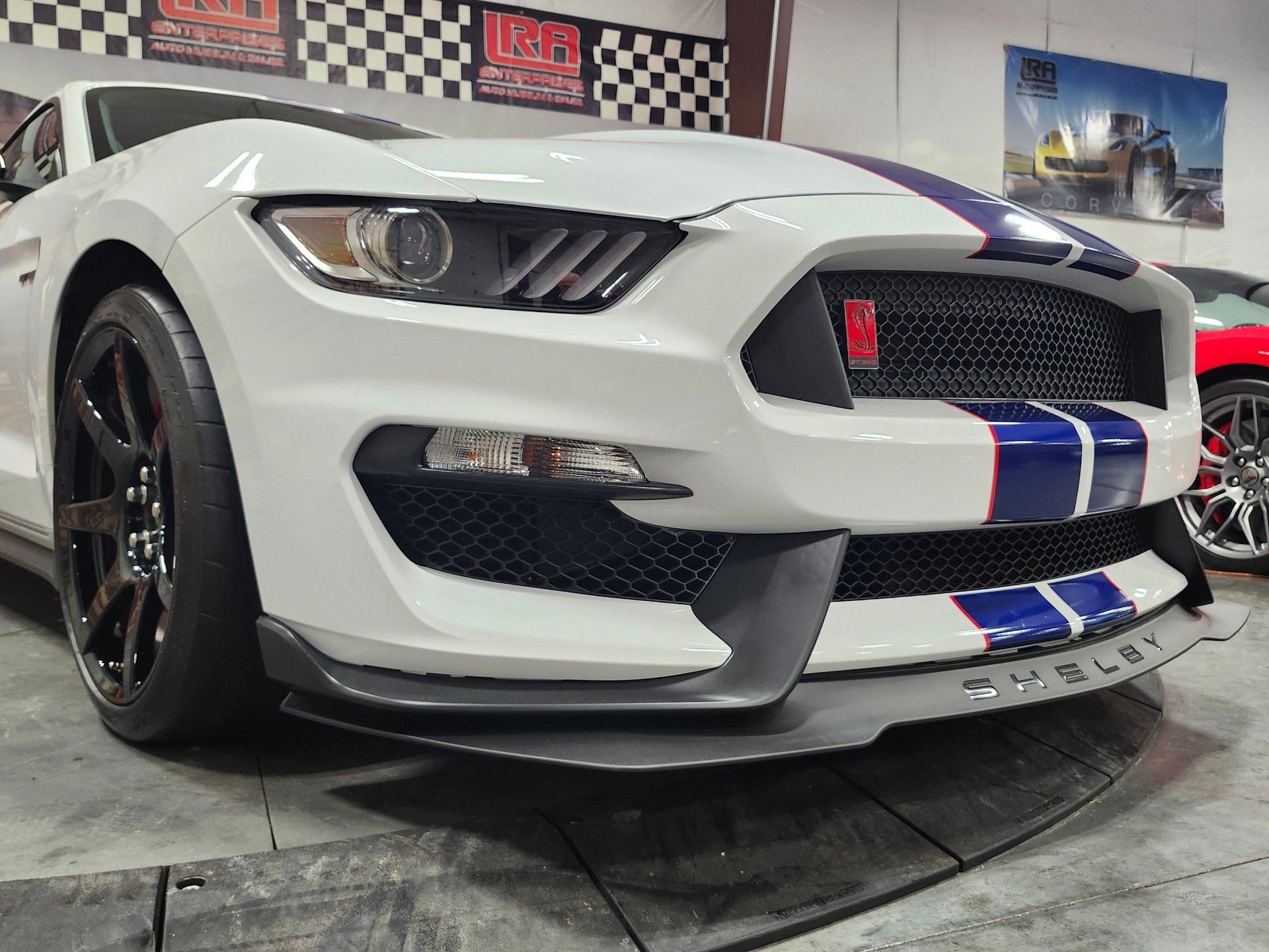 Used 2016 Ford Mustang Shelby GT350R w/ GT350R Equipment Group 920A image 8