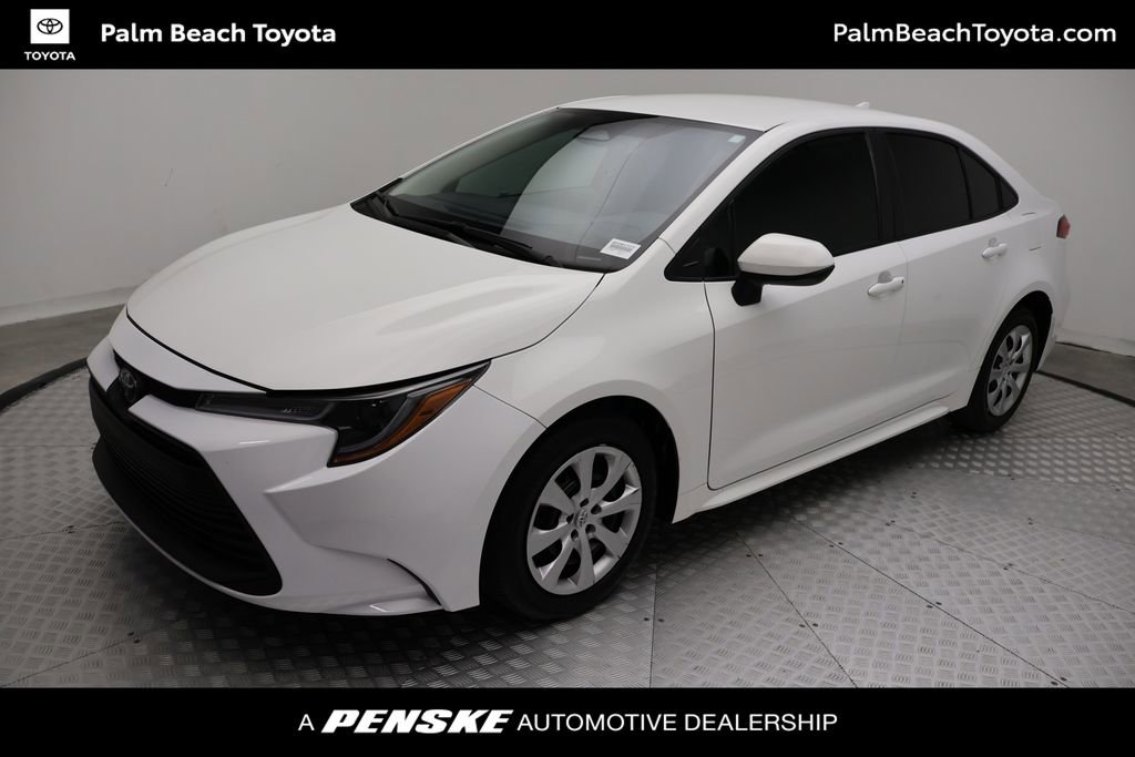 Certified 2025 Toyota Corolla LE w/ Convenience Package FWD image 1