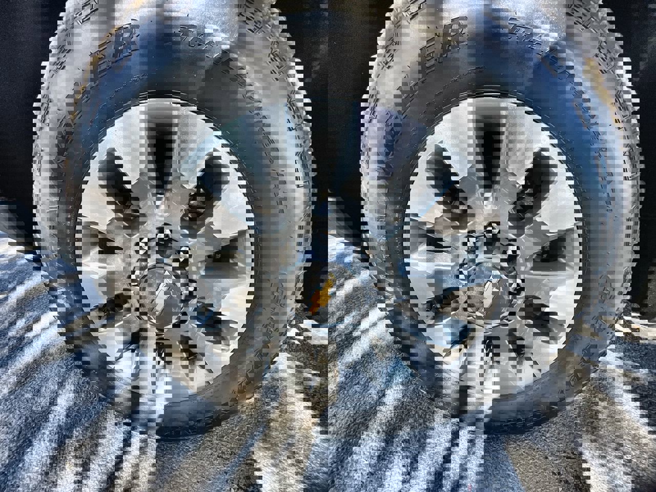 Used 2025 Chevrolet Silverado 2500 Custom w/ Custom Value Package image 32