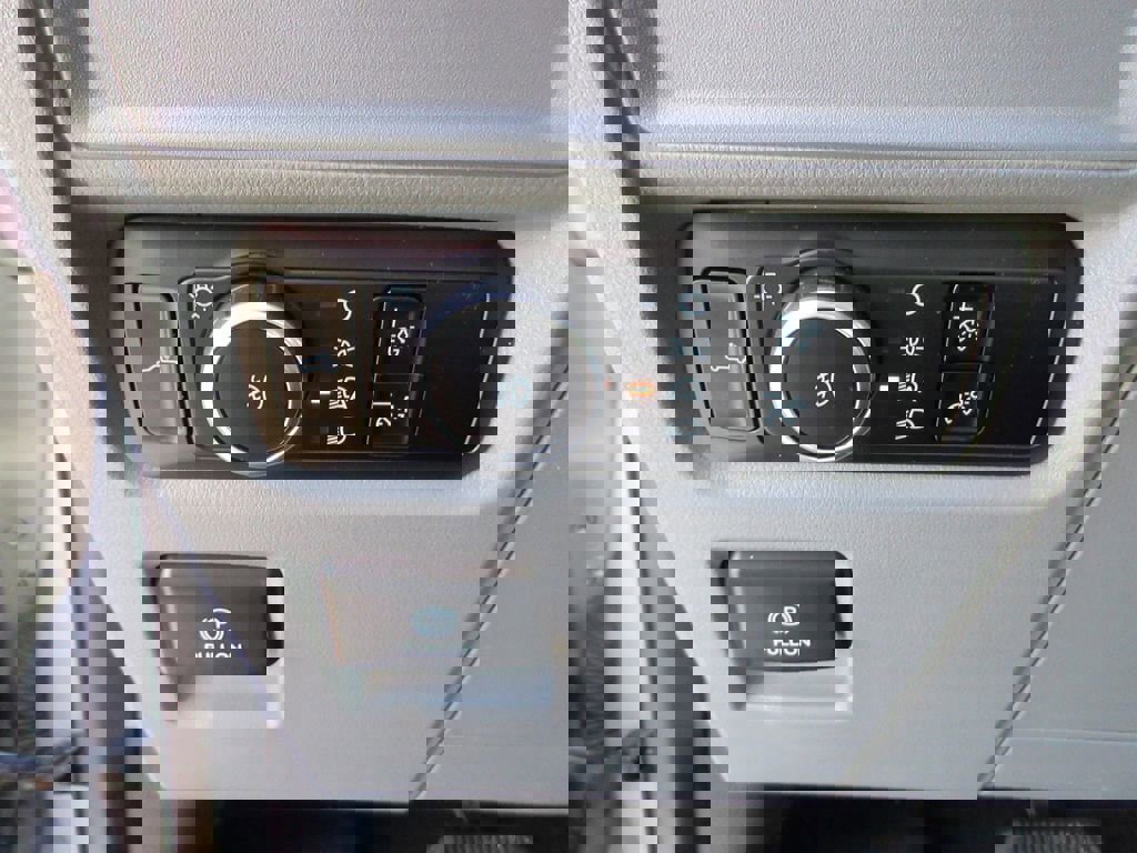 Used 2024 Ford F150 XLT image 25