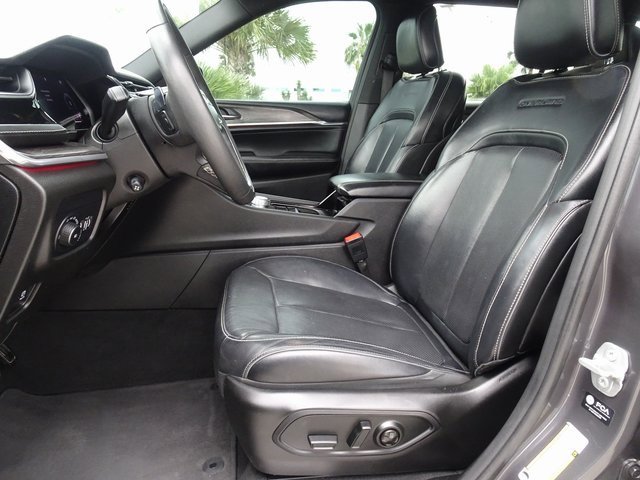 Used 2023 Jeep Grand Cherokee L Overland image 10