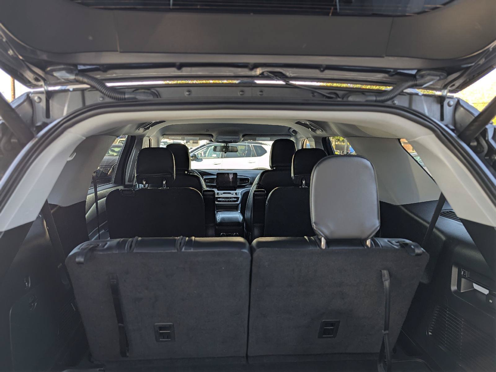 Used 2021 Ford Explorer XLT w/ Equipment Group 202A AWD/4WD image 35
