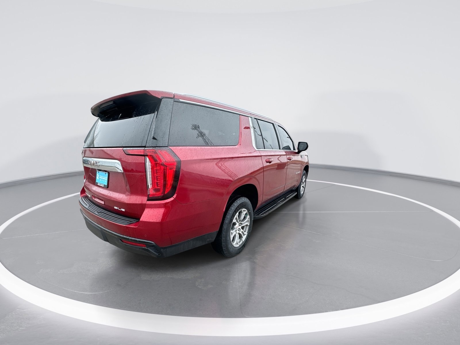 Used 2023 GMC Yukon XL SLE AWD/4WD image 8