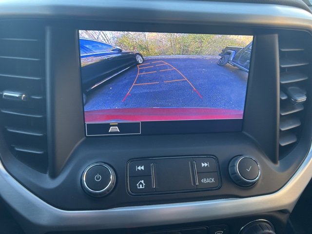 Used 2023 GMC Acadia SLT image 37