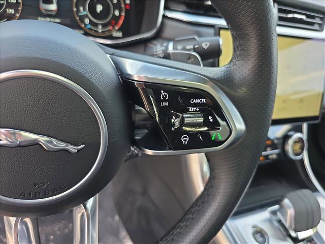 Used 2023 Jaguar XF R-Dynamic SE AWD/4WD image 19